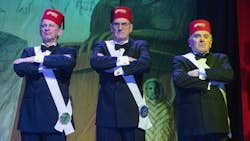 Ørkenens sønner: En fez i en hornlygte - 1