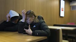 Pigerne på kanten