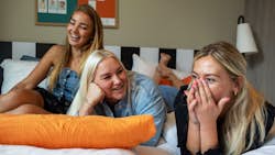 Se mig, hør mig, elsk mig