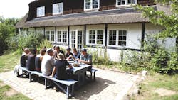 Hjem til gården